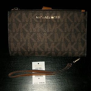 MK Jet Set Travel Double Zip wristlet